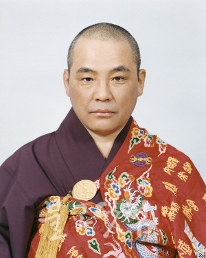 ũ 